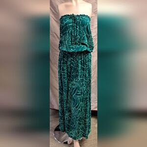 Khush Clothing Borabora Strapless ColumnMaxi Dress in Emerald Green Puzzle print